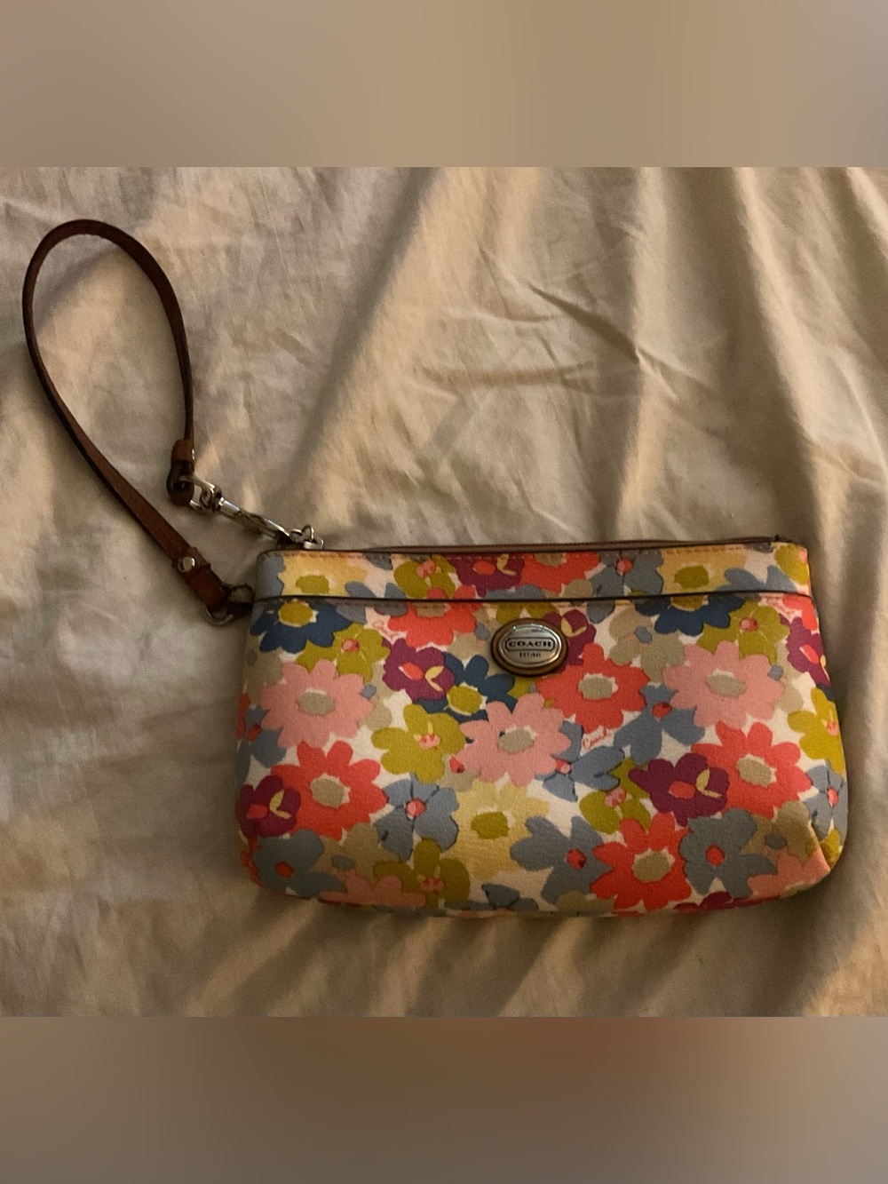 COACH Rare Retired Floral Print L Wristlet Medallion&Hang Tag Pink Satin Lining - Picture 4 of 15
